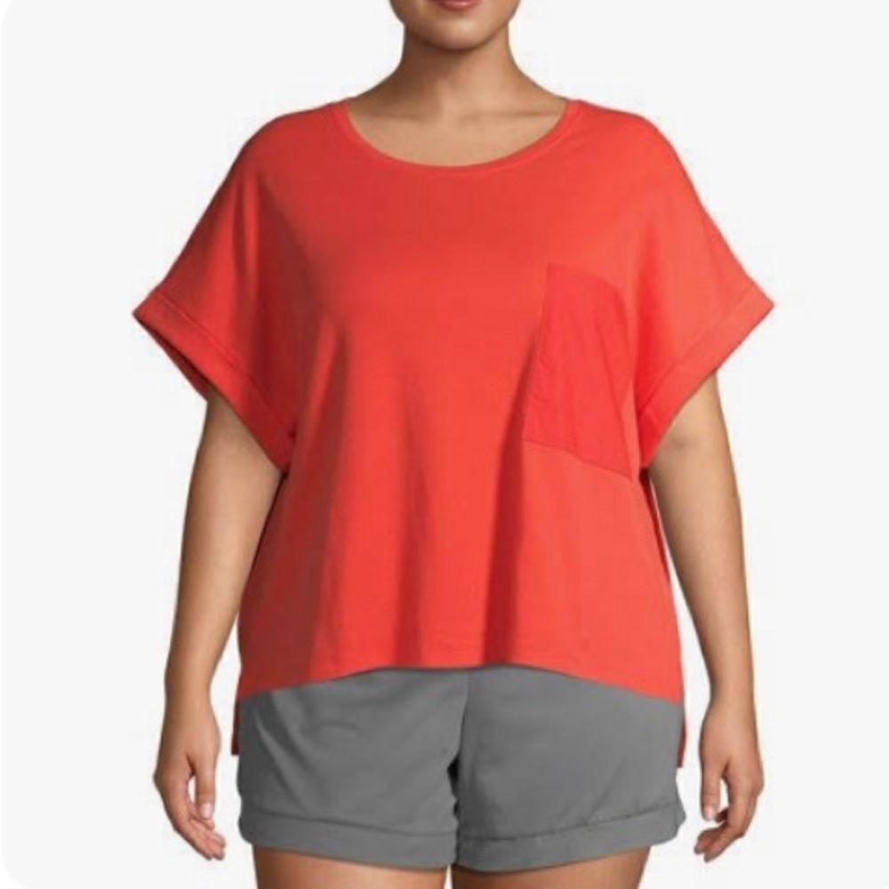 Avia Active Oversized Pocket T-Shirt from Round Neck Size XL EUC